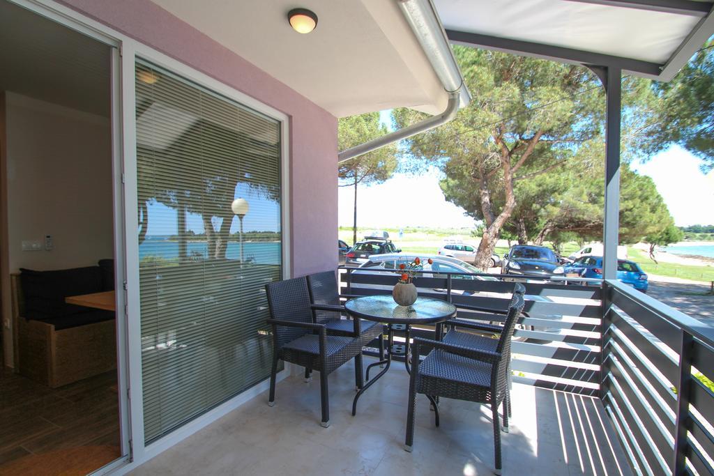 Apartments Erica Lux Novigrad Istria Exterior foto